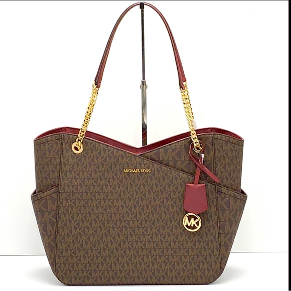 MICHAEL KORS
Jet Set Large XChain Logo Shoulder Tote
Bag DARK CHERRY COLOR - Picture 2 of 16